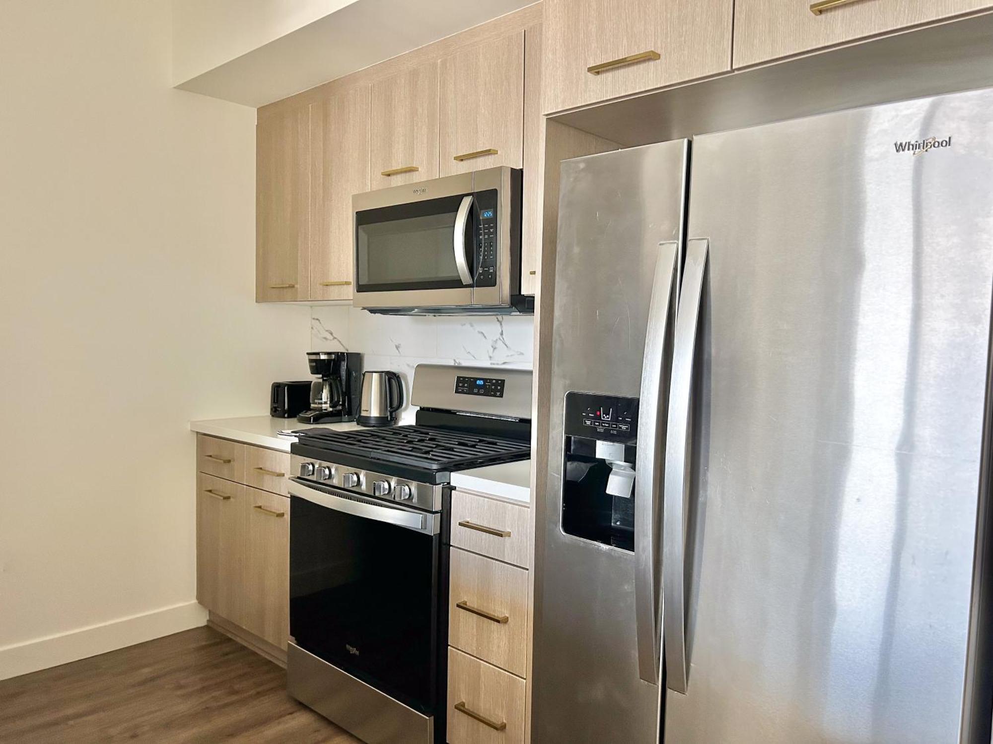 Trendy 2bd 2bth In Santa Monica! Apartment